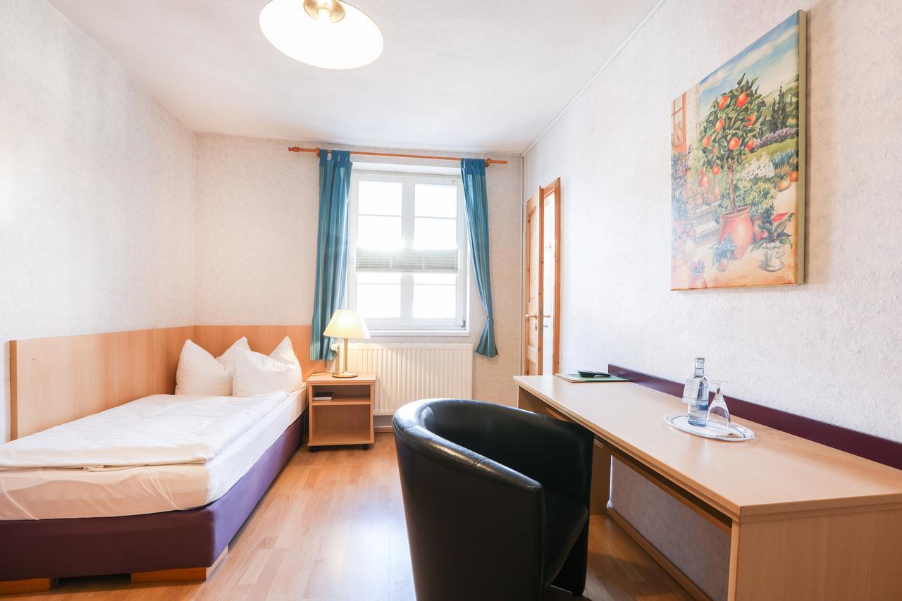 Hotel Buetzower Hof Ngoại thất bức ảnh