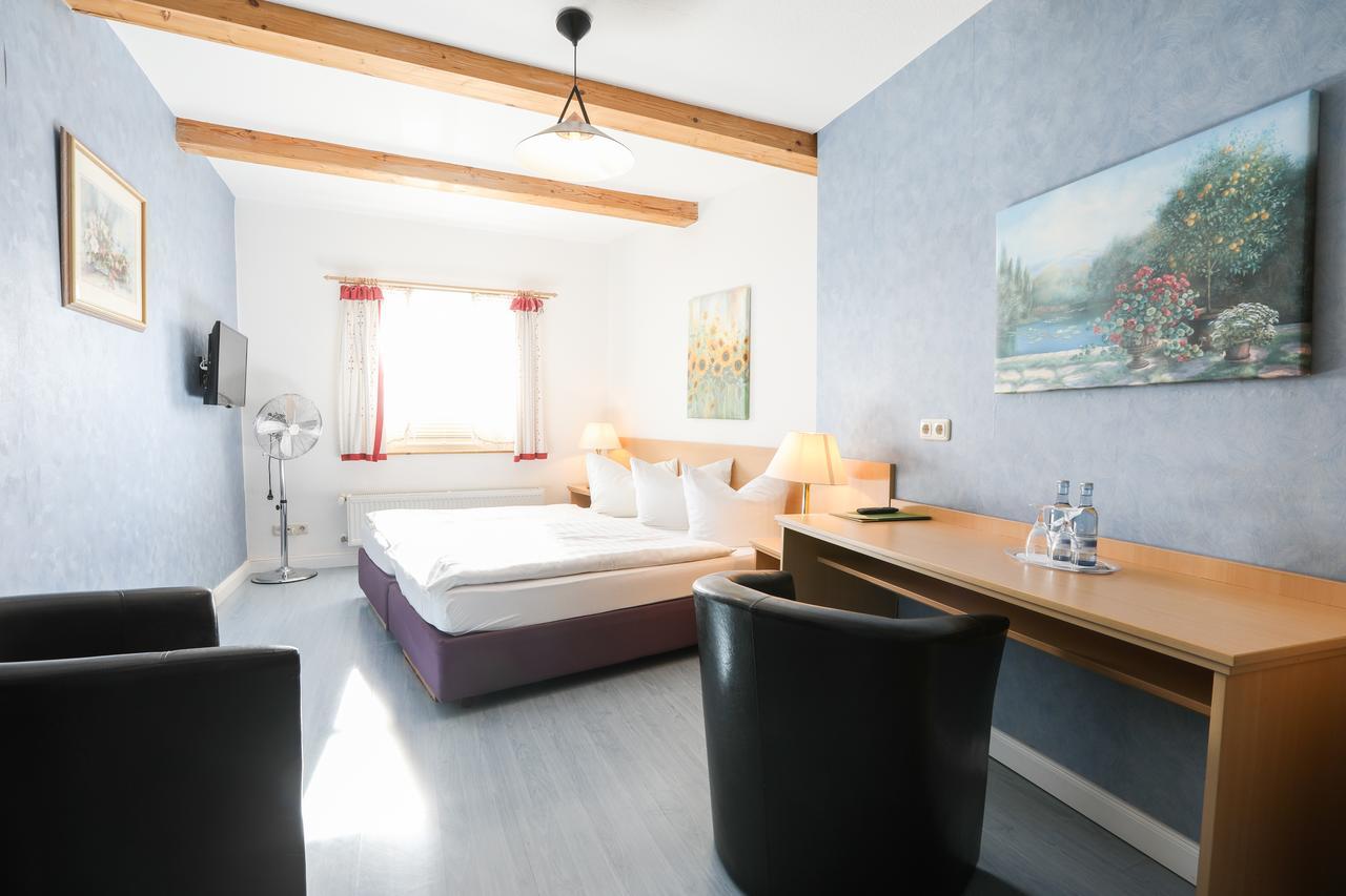 Hotel Buetzower Hof Ngoại thất bức ảnh